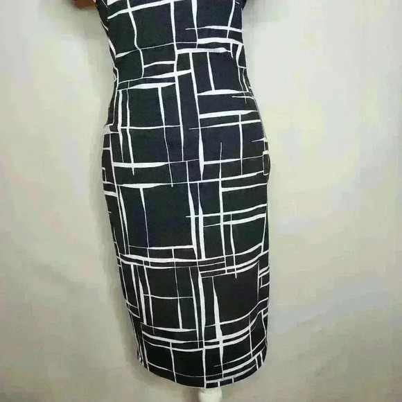 Lulu's women's black and white bodycon midi dress size medium - Picture 4 of 9